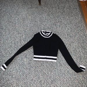 Long sleeve crop top